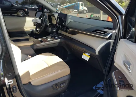 2022 Toyota Sienna Xle from USA, damaged, VIN 5TDYRKEC8NS135691